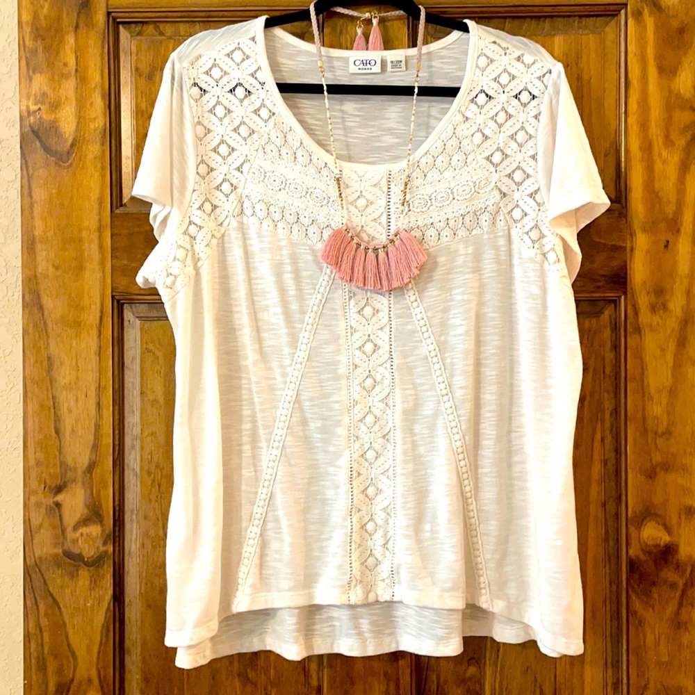 Lace trimmed tee